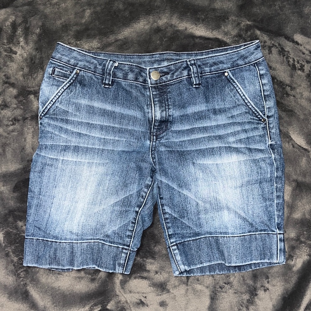 Modern shorts